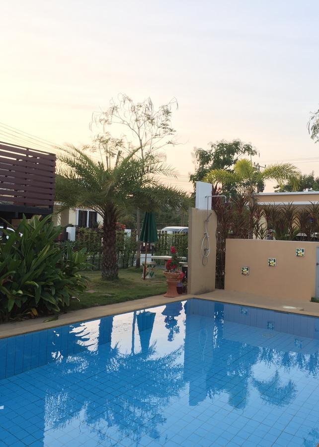 Hotel Ban Sumalai Rayong Exterior foto