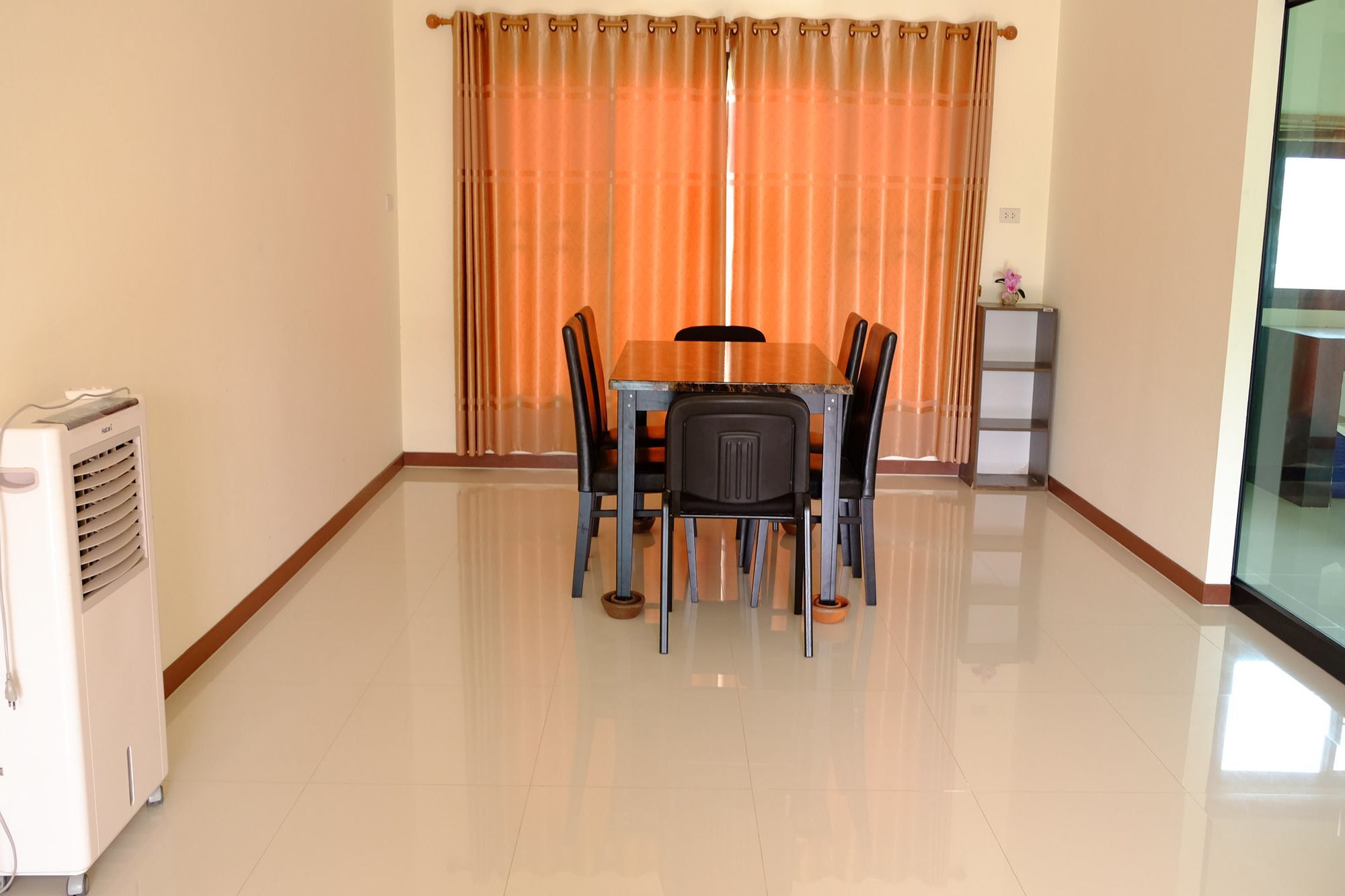 Hotel Ban Sumalai Rayong Exterior foto