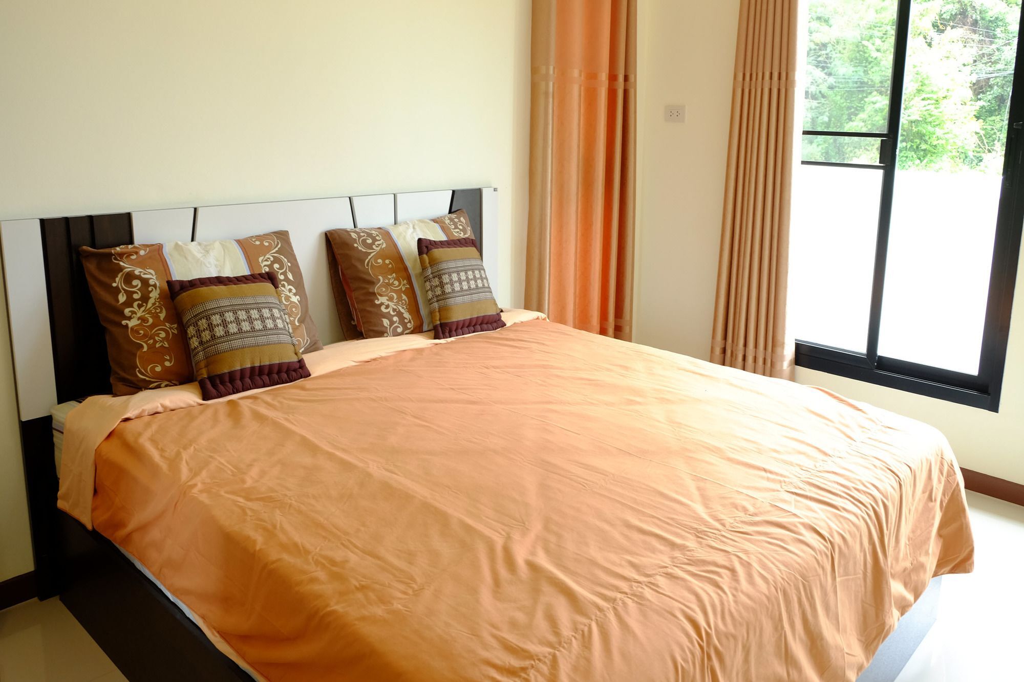 Hotel Ban Sumalai Rayong Exterior foto