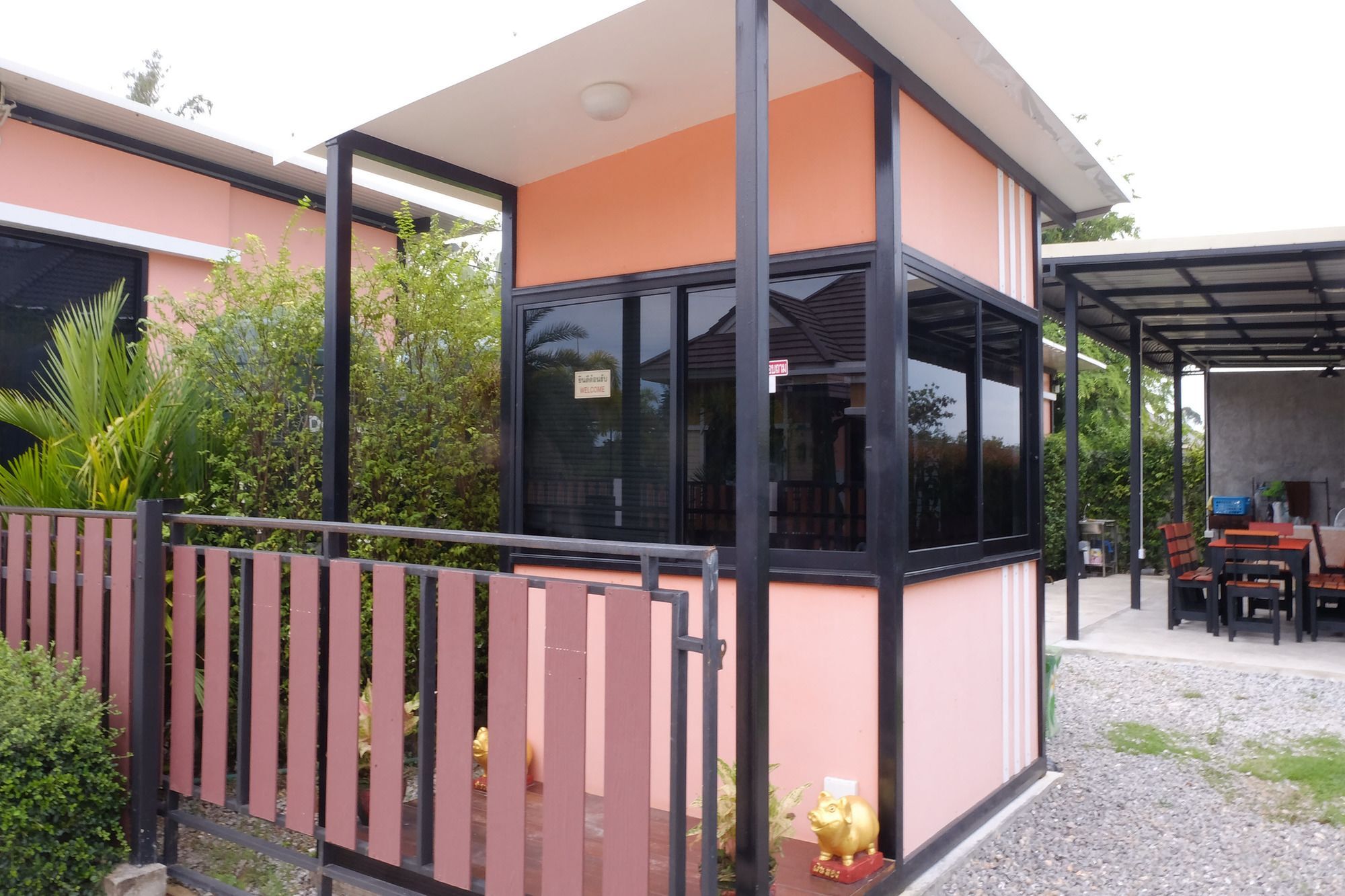 Hotel Ban Sumalai Rayong Exterior foto
