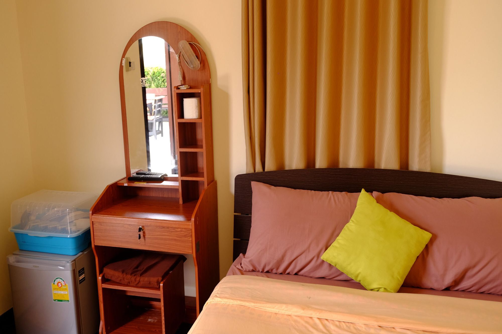 Hotel Ban Sumalai Rayong Exterior foto